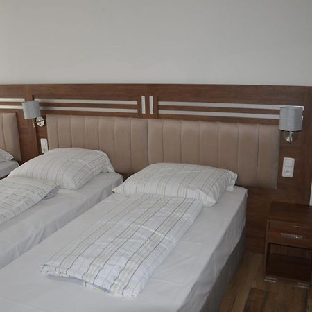 Hotel Colonia ภายนอก รูปภาพ